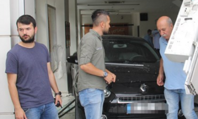 Adana’da otomobil bankaya daldı