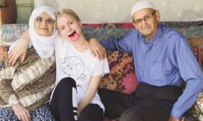 Aleyna Tilki’nin Aile Fotoğrafı Hayranlarını Coşturdu