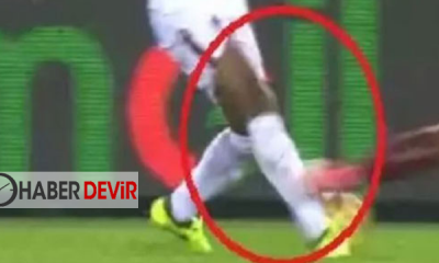 Galatasaraylı futbolculardan hakeme tepki!