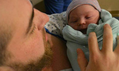 Hem kadın hem de erkek olarak doğum yapan ilk kişi oldu