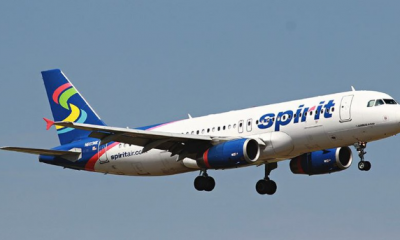 Uçakta uyuyan kadını elle taciz etti!