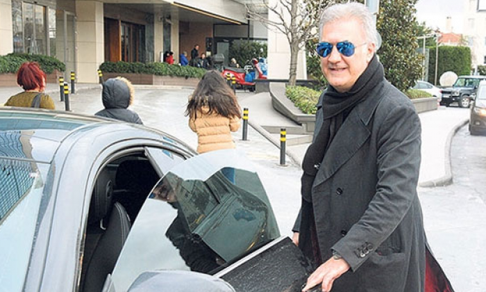 “Dikkatli ol. Babanın yolu mu?”