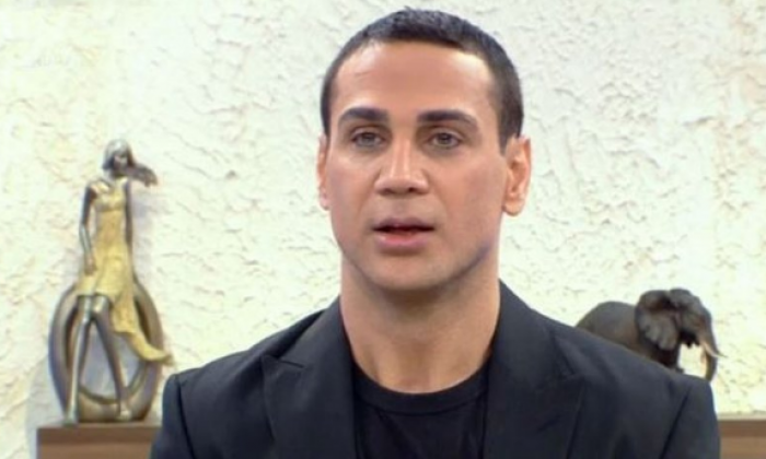 Doğuş: Ben şarkıcı değil, sanatçıyım kardeşim