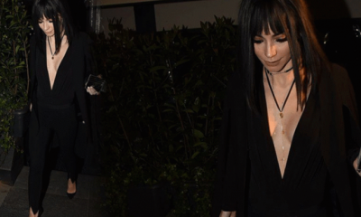 Merve Boluğur sustu, dekoltesi konuştu