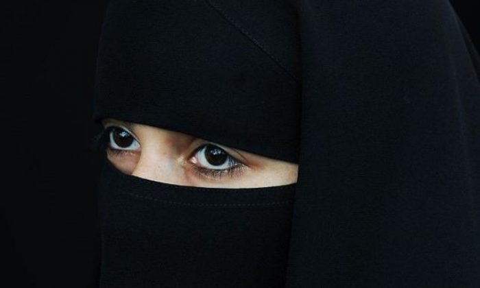 Suudi Arabistan’da çarşaf zorunluluğunu kalkıyor