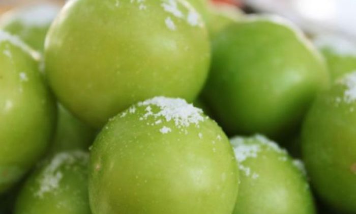 Eriği tuzla yiyenler dikkat!