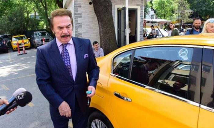 Orhan Gencebay’dan reklam yorumu: Neresi kötü?