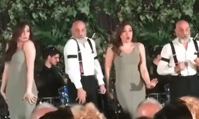 Özge Borak ve babasının dansı geceye damga vurdu