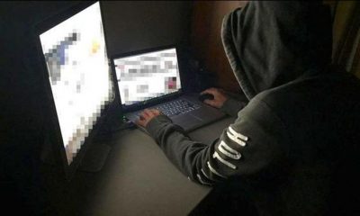 İnternetin gri odasında emojili iğrenç pazarlık