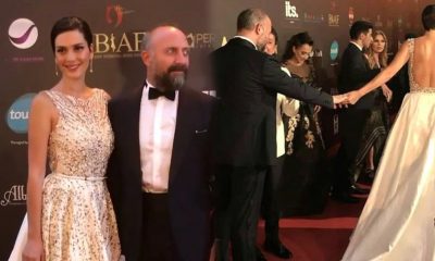 Bergüzar Korel, katıldığı ödül töreninde ilgi odağı oldu