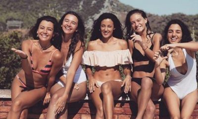 Yeni evlenen Cansu Tosun’un arkadaşlarıyla keyfi yerinde