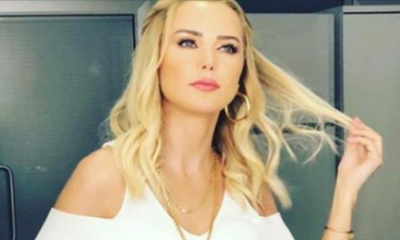 Ece Erken ve annesi Nurhan Erken küstü