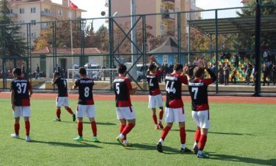 Futbolcular sınava gidince maç 9 dakikada bitti!