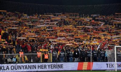 Trabzonspor maçında Göztepe taraftarından derslik hareket!