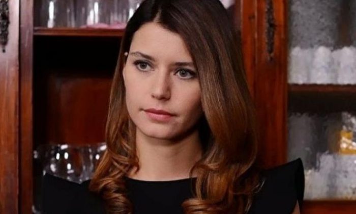 Beren Saat’i sarsan ölüm!