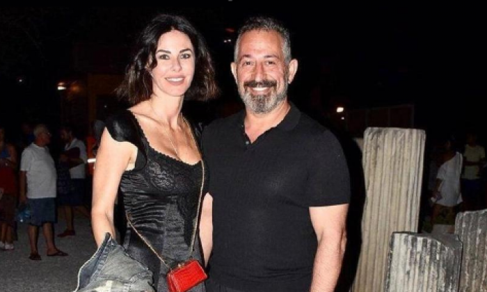 Cem Yılmaz ve Defne Samyeli aynı sahnede