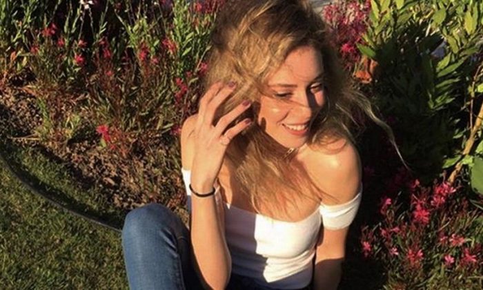 Sinem Kobal paylaştı, takipçileri çoraba takıldı