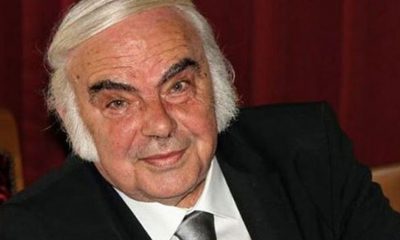 Ünlü tiyatrocu Enis Fosforoğlu geçirdiği kalp krizi sonucu vefat etti