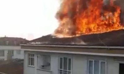 Esenyurt’ta binanın çatısında yangın