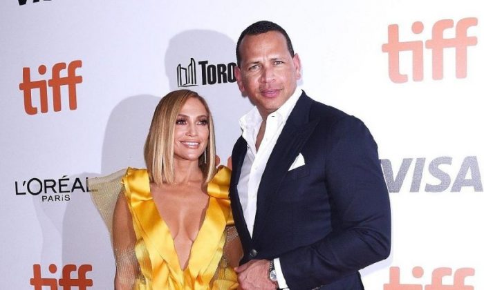 Jennifer Lopez’den cesur poz