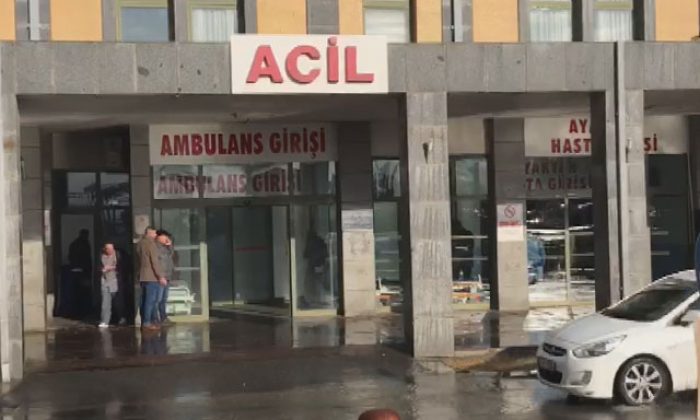 Arnavutköy Devlet Hastanesi’nde hasta yakını güvenlik görevlisini bıçakladı