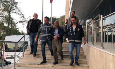 Cenazeye katılmış, ağlayarak başsağlığı dilemiş