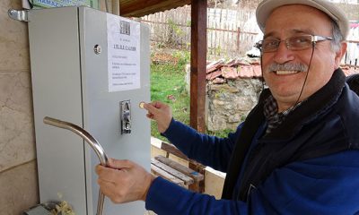 Köydeki suya ilgi çok olunca çeşmeye otomat takıldı