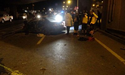 Trabzon’da otomobil viyadük ayağına çarptı; 2 ölü, 3 yaralı