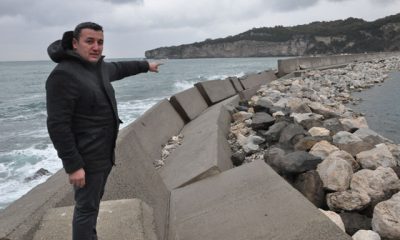 Fırtınada yıkılan mendirek balıkçıları endişelendiriyor