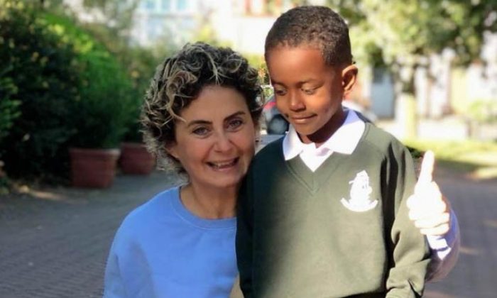 Londra’ya taşınmıştı… Esra Akkaya’dan haber var