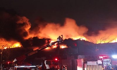 Zeytinburnu’nda fabrika alev alev yandı