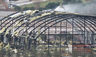 Maltepe Üniversitesi kapalı spor salonu çatısında yangın