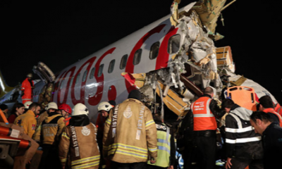 Sabiha Gökçen’de pistten çıkan uçak parçalara ayrıldı