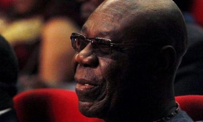 Manu Dibango, corona virüsü nedeniyle hayatını kaybetti