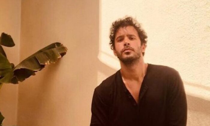 Barış Arduç, yeni imajını sosyal medyadan takipçileri ile paylaştı