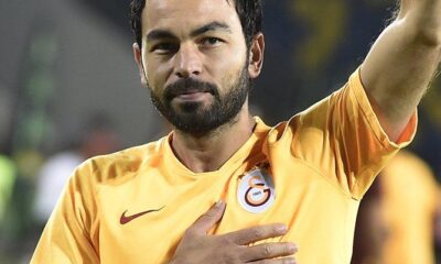 Selçuk İnan futbolu bıraktı!