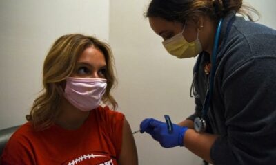 Aşı olmayanlar ikinci kez Covid-19’a yakalanıyor