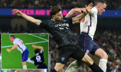 Yardım maçında Jamie Carragher’dan Kemal Çetinay’a acımasız tekme!