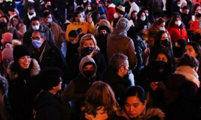 Omicron, Delta varyantından dört kat daha bulaşıcı çıktı