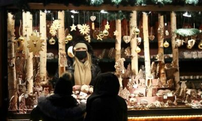 Dünya, Omicron yüzünden kapanmaya başlıyor