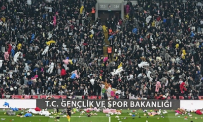 Vodafone Park’ta AKP protestosu