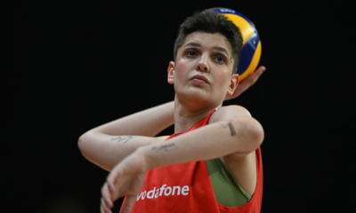 Ebrar Karakurt’tan Türk Hava Yolları’na uçak tepkisi