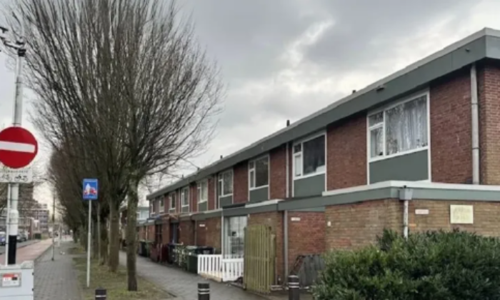 Hollanda’da camiye 100 metre mesafede açılan geneleve büyük tepki