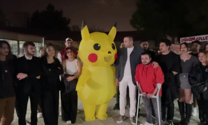 Eylemlerin fenomeni ilk kez Pikachu konuştu