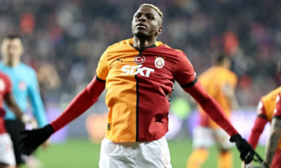 Taraftarlardan Osimhen için çirkin pankart