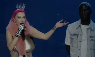 Hande Yener’den konsere damga vuran sözler