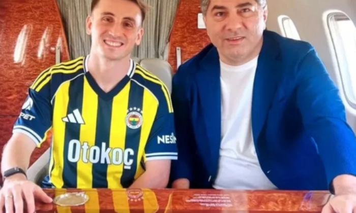 Kerem Aktürkoğlu Fenerbahçe formasını giydi