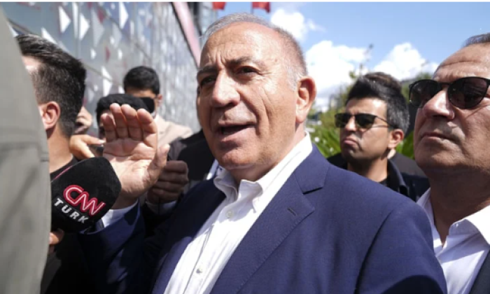 Gürsel Tekin mahkeme kararını tanımıyor! “Görevimin başındayım” dedi