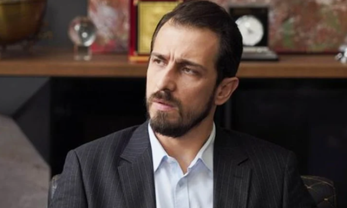 Emrah Altıntoprak ‘Kızılcık Şerbeti’nden ayrılır ayrılmaz partnerini sildi