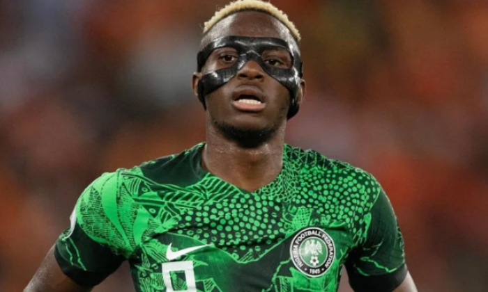 Osimhen’in sakatlığı belli oldu! Taraftarlar endişeli…